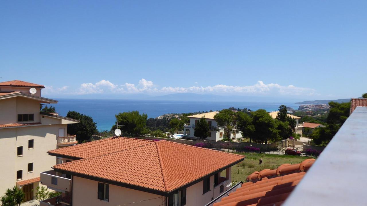 Appartamento Panoramico Santa Domenica سانتا دومينيكا المظهر الخارجي الصورة