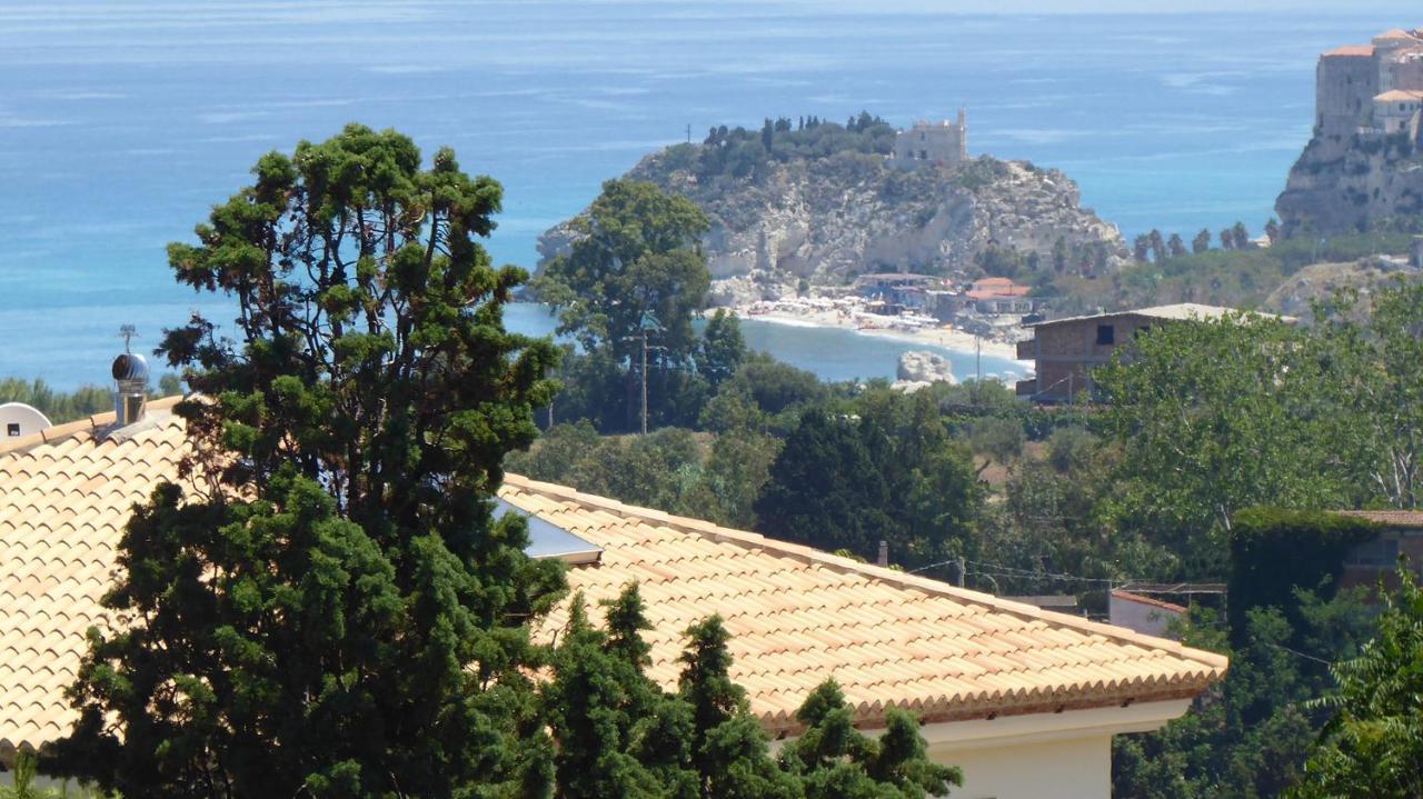 Appartamento Panoramico Santa Domenica سانتا دومينيكا المظهر الخارجي الصورة