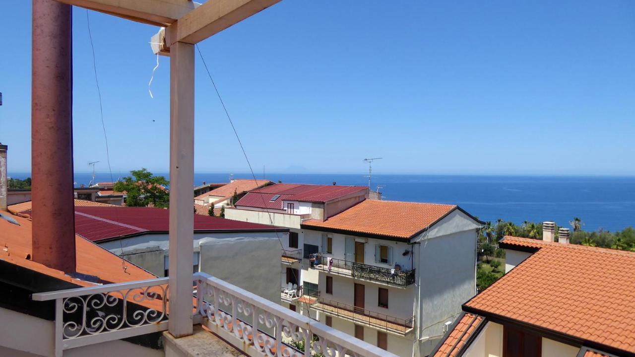 Appartamento Panoramico Santa Domenica سانتا دومينيكا المظهر الخارجي الصورة