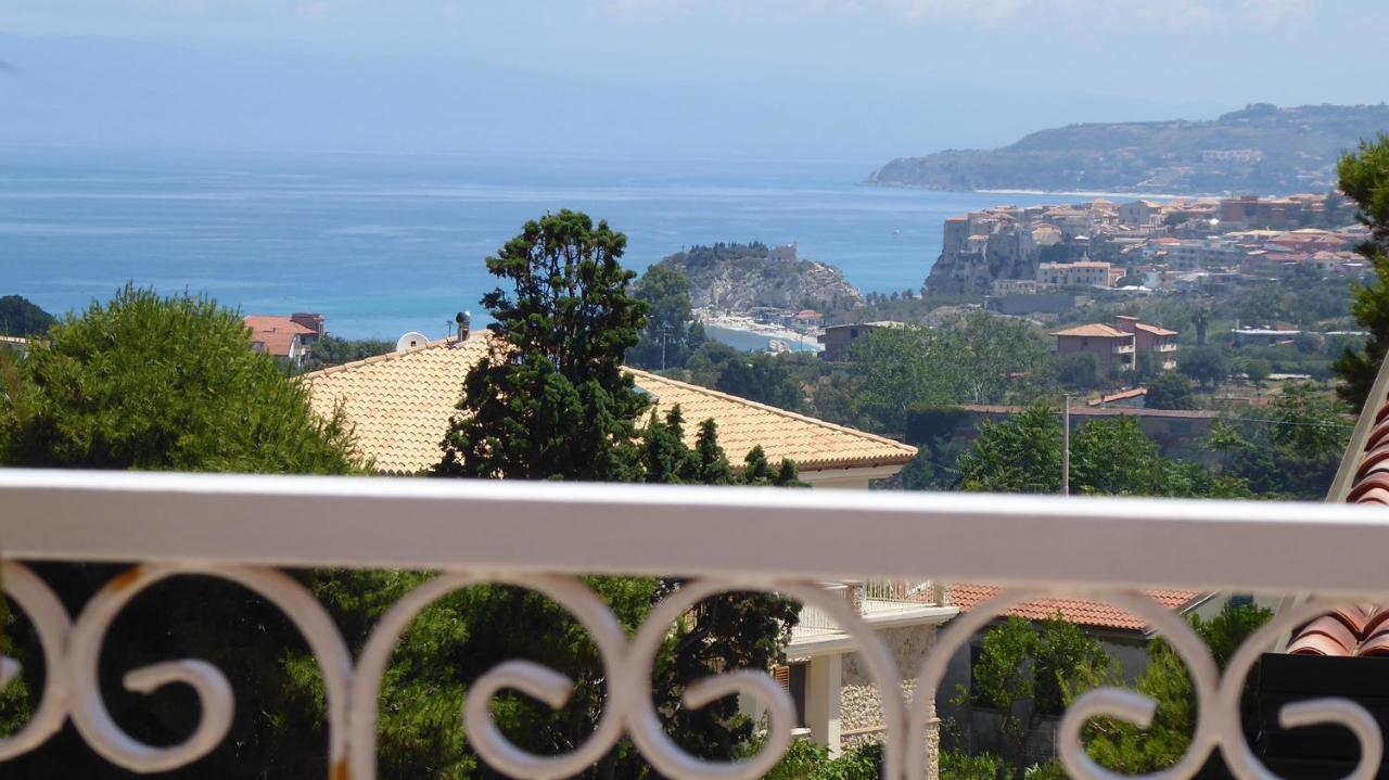 Appartamento Panoramico Santa Domenica سانتا دومينيكا المظهر الخارجي الصورة
