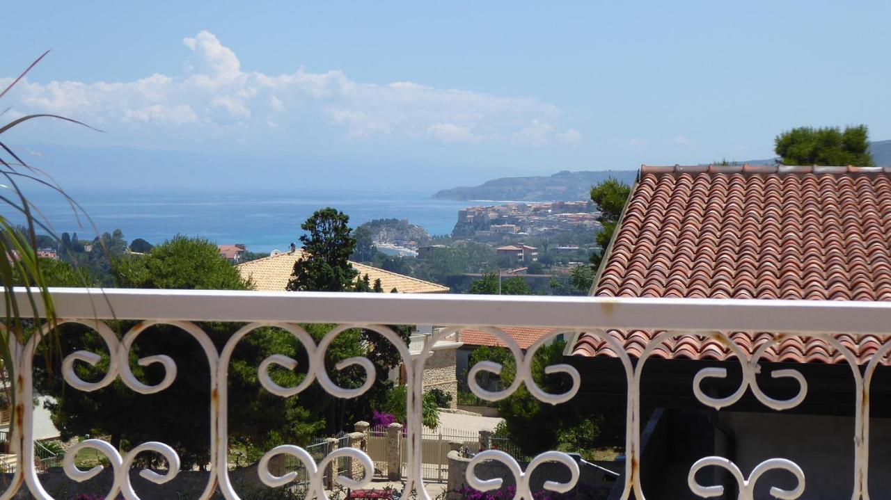 Appartamento Panoramico Santa Domenica سانتا دومينيكا المظهر الخارجي الصورة
