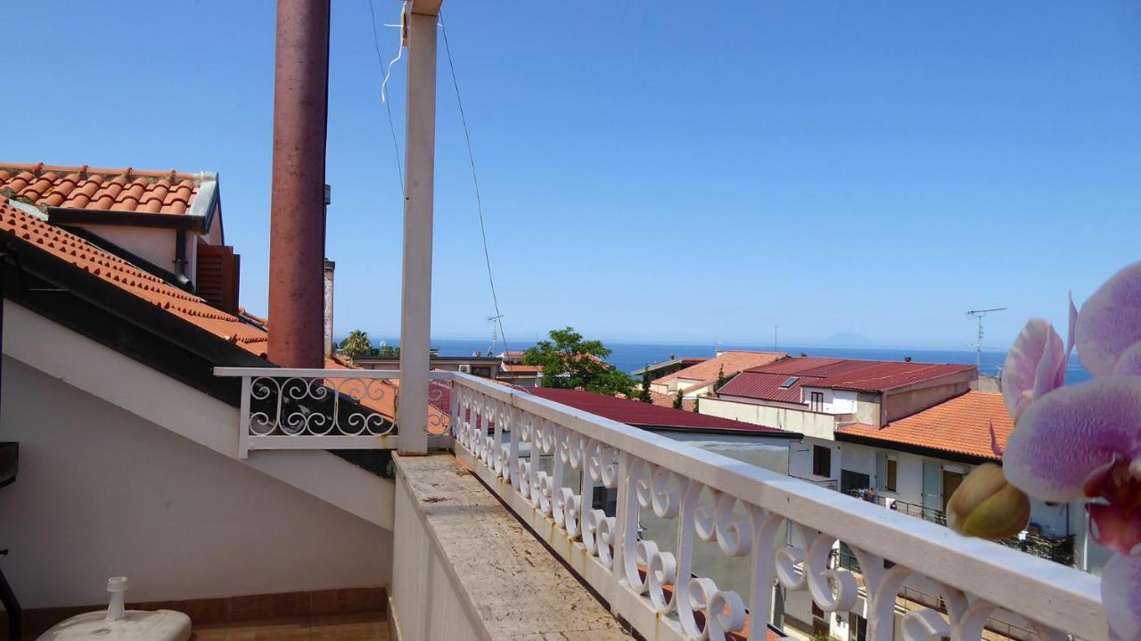 Appartamento Panoramico Santa Domenica سانتا دومينيكا المظهر الخارجي الصورة