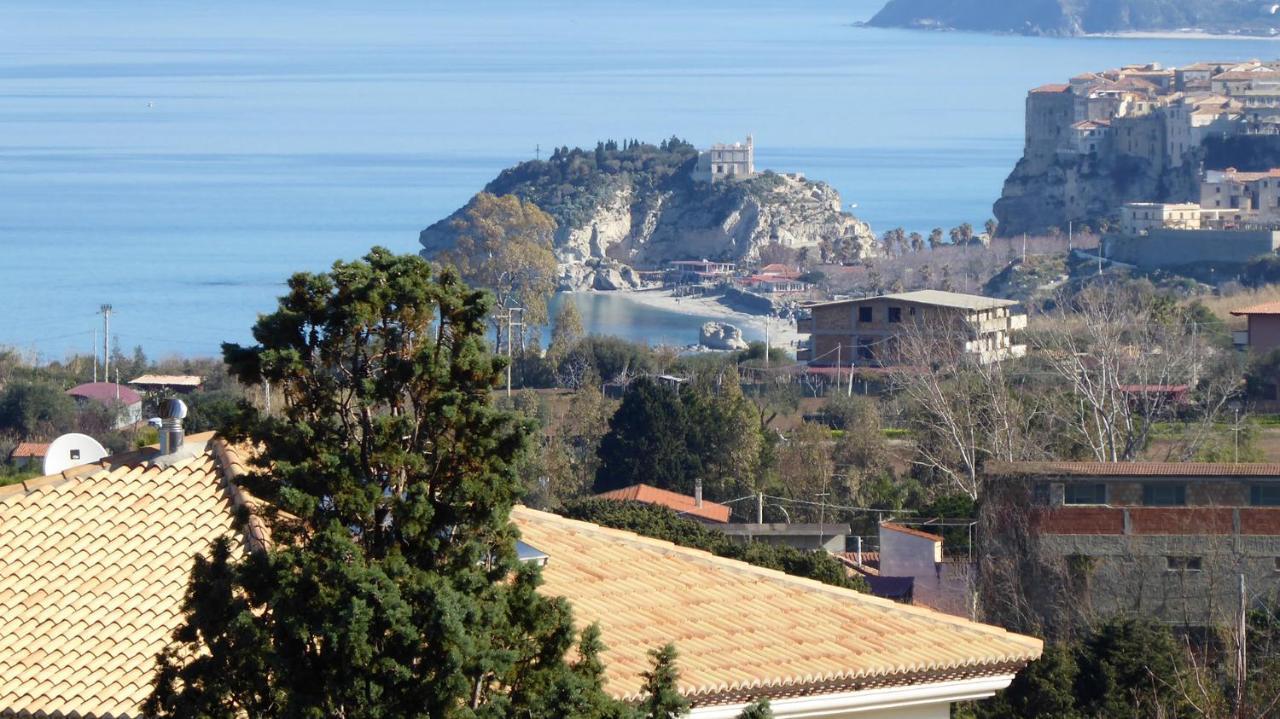 Appartamento Panoramico Santa Domenica سانتا دومينيكا المظهر الخارجي الصورة