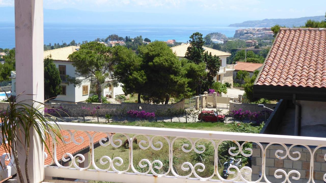 Appartamento Panoramico Santa Domenica سانتا دومينيكا المظهر الخارجي الصورة