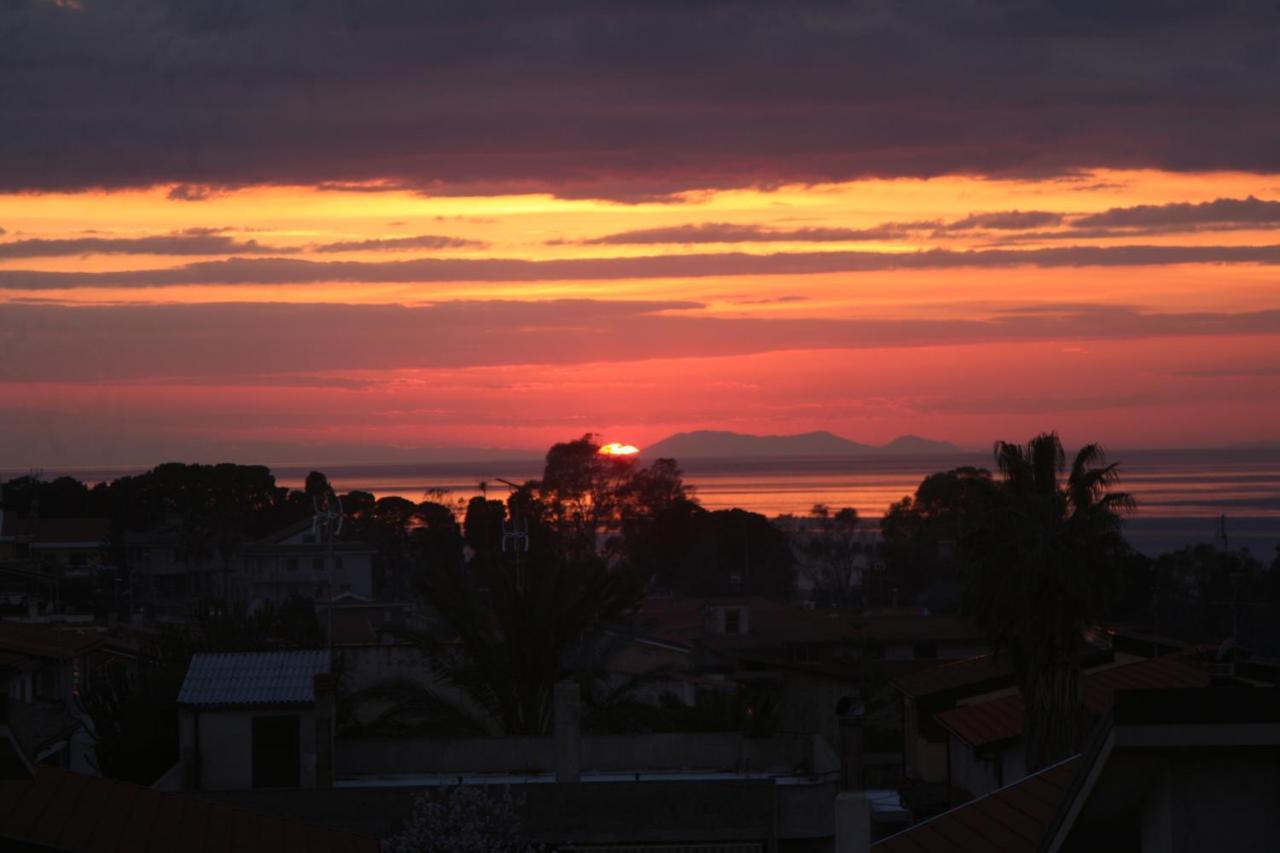Appartamento Panoramico Santa Domenica سانتا دومينيكا المظهر الخارجي الصورة