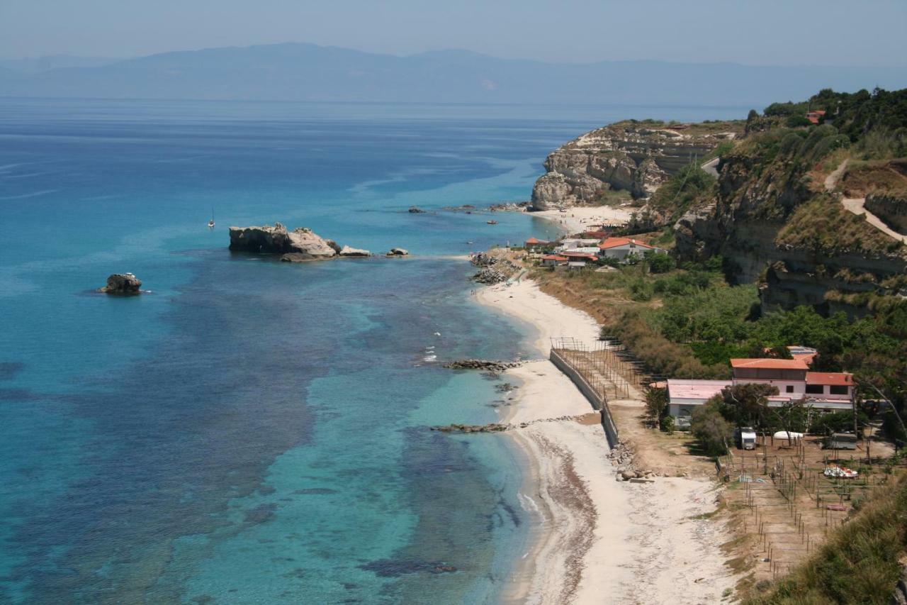 Appartamento Panoramico Santa Domenica سانتا دومينيكا المظهر الخارجي الصورة